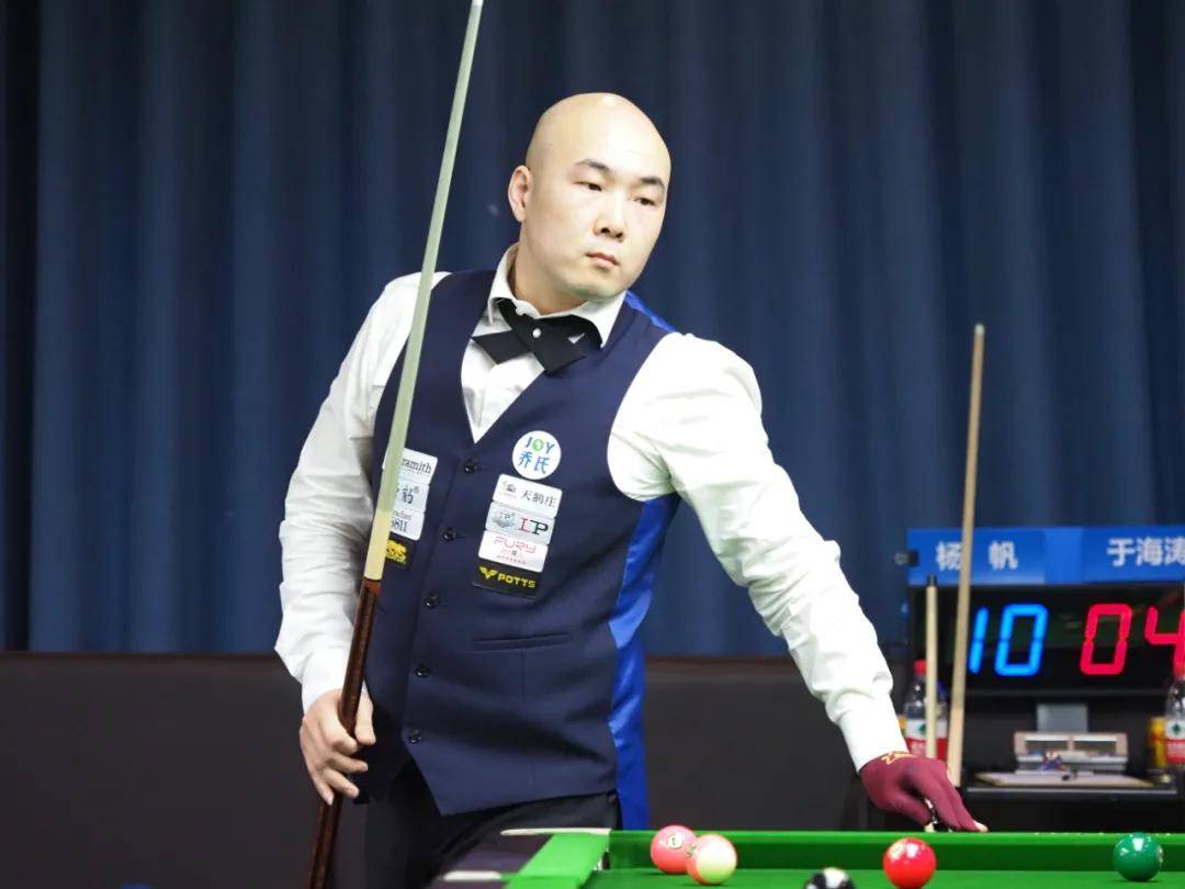 乐部教练在 乐部教练在