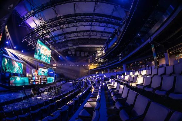 动荡的赛季 动荡的赛季